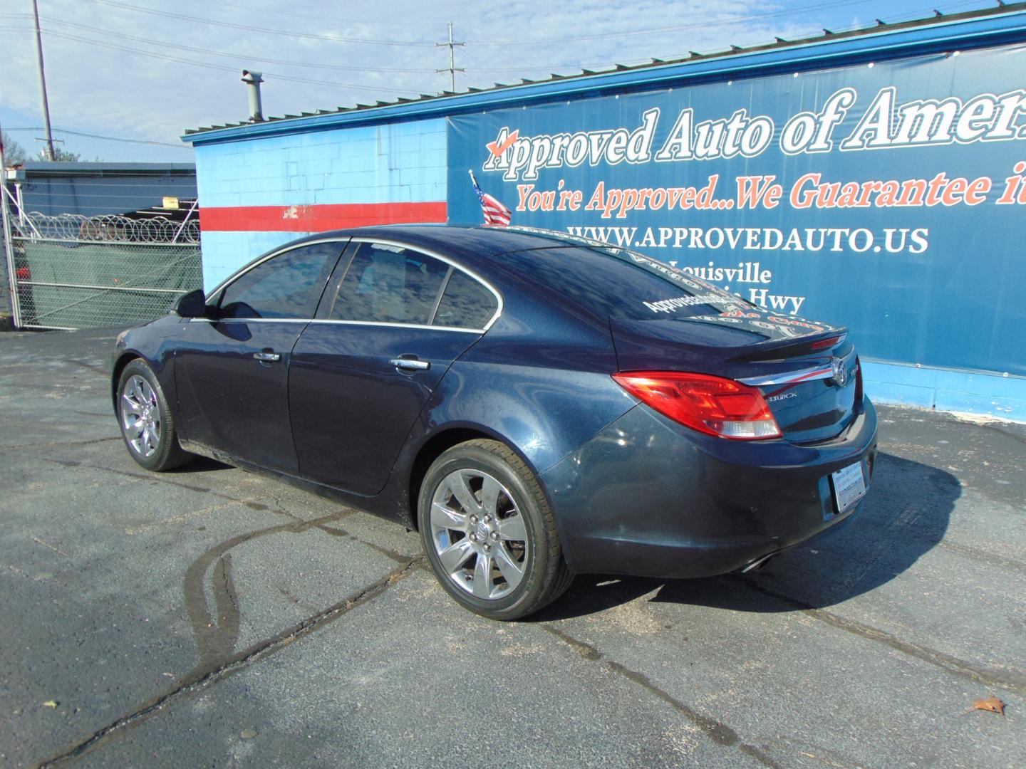 2003 White Toyota Avalon (4T1BF28B43U) , located at 2105 Dixie Hwy, Louisville, KY, 40210, (502) 772-3333, 38.220932, -85.795441 - Photo#17